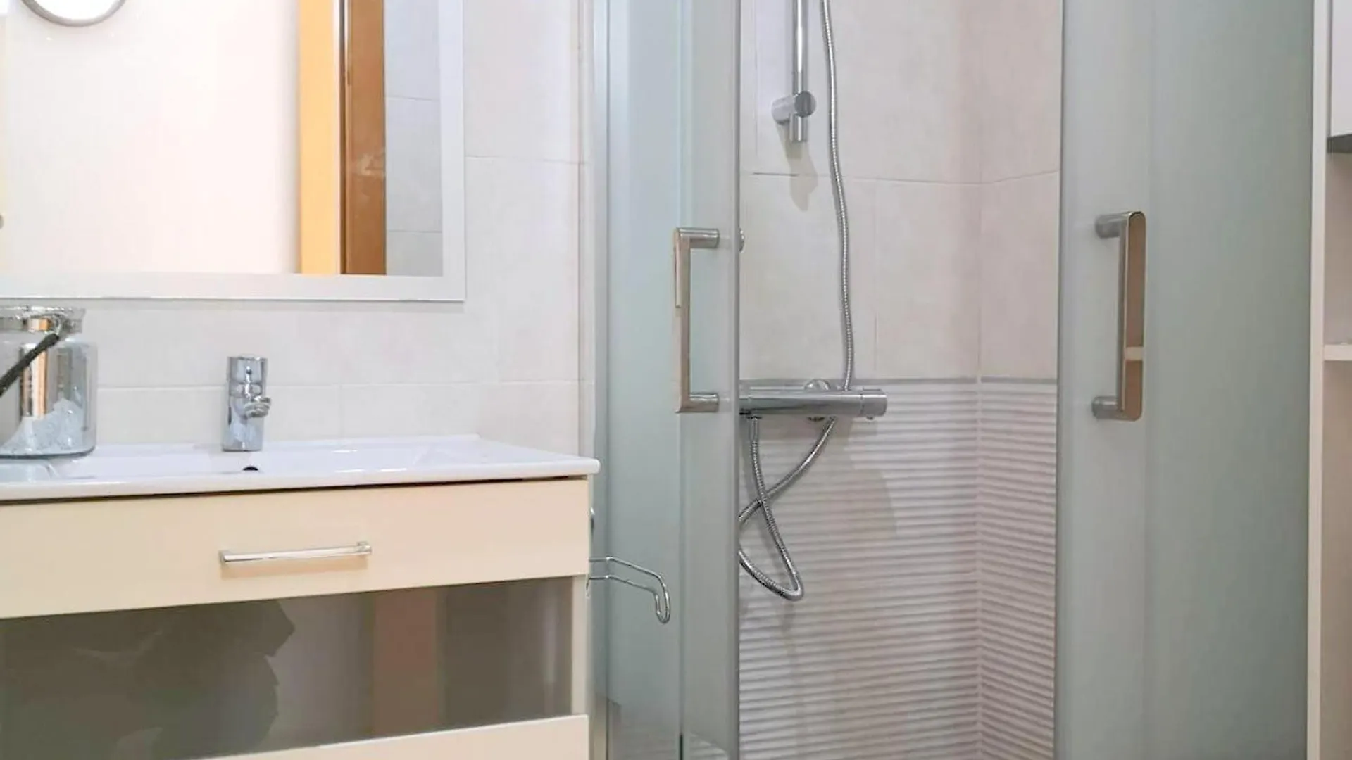 Appartamento Apartamento Acogedor Con Piscina Y Jardin Privados En Figueres - Es-228-115